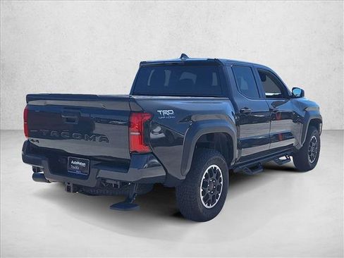Used 2025 Toyota Tacoma TRD Off-Road AWD/4WD image 5