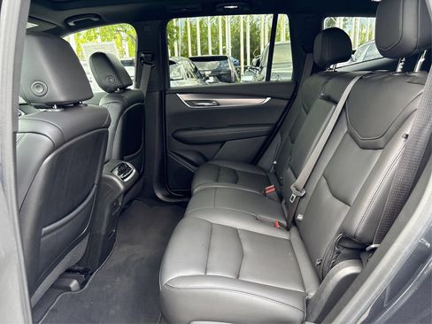 Certified 2023 Cadillac XT6 Luxury FWD image 11