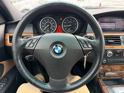 Used 2009 BMW 528i xDrive Sedan image 25