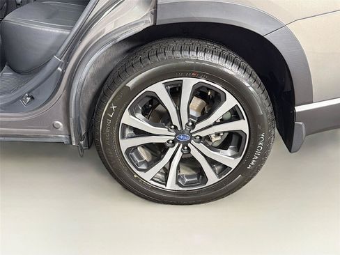 Used 2020 Subaru Forester Limited w/ Popular Package #3 AWD/4WD image 36