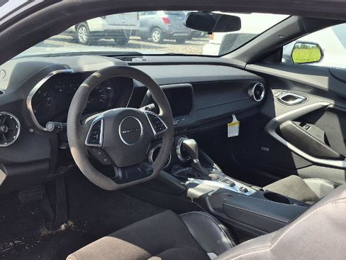 Used 2021 Chevrolet Camaro LT RWD image 8