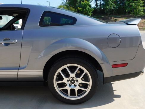 Used 2007 Ford Mustang Shelby GT500 RWD image 15