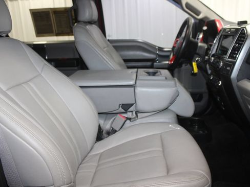 Used 2016 Ford F150 XLT w/ Equipment Group 302A Luxury AWD/4WD image 27