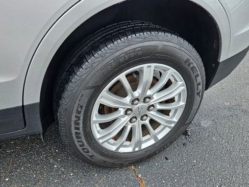 Used 2018 Cadillac XT5 FWD image 8