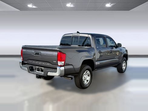Used 2016 Toyota Tacoma SR5 image 8