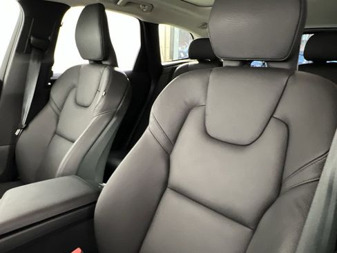 Certified 2025 Volvo XC60 B5 Plus image 14