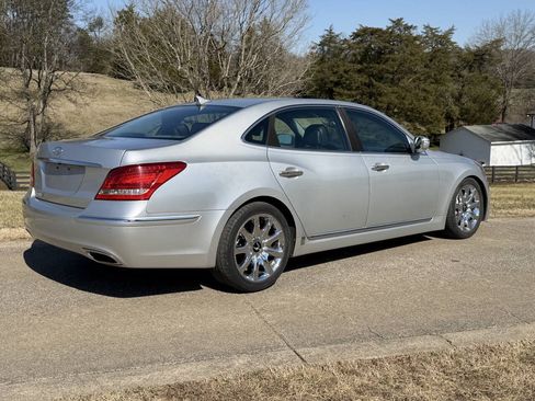 Used 2012 Hyundai Equus Signature RWD image 6