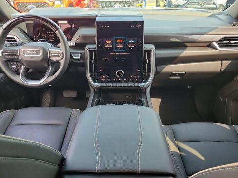 Used 2025 GMC Yukon XL Elevation w/ LPO, Yukon Black Package AWD/4WD image 11