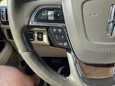 Used 2020 Lincoln Navigator L Reserve w/ Equipment Group 208A Reserve AWD/4WD image 31