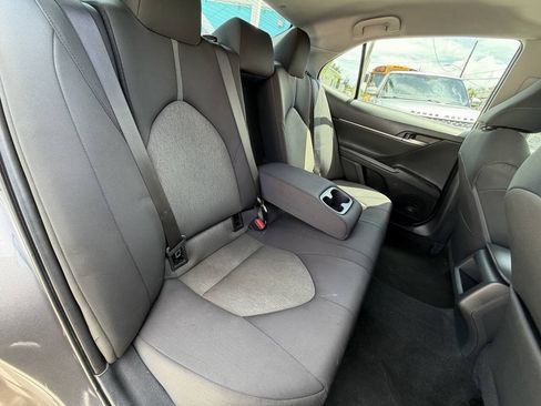 Used 2022 Toyota Camry LE FWD image 16