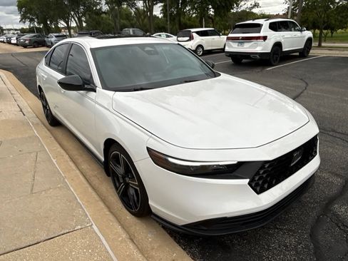 Used 2024 Honda Accord Sport image 8