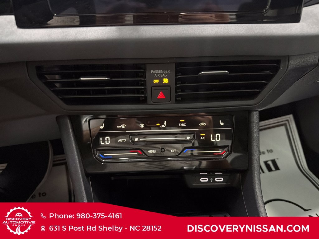 Used 2025 Volkswagen Jetta SE FWD image 20