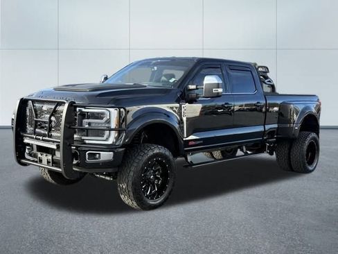 Used 2024 Ford F350 Platinum image 5