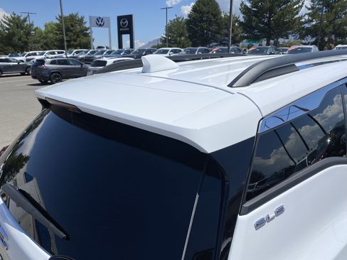 Used 2024 GMC Terrain SLE w/ Driver Convenience Package AWD/4WD image 26