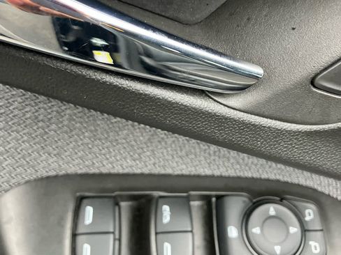 Used 2023 Chevrolet TrailBlazer LT w/ Convenience Package image 11