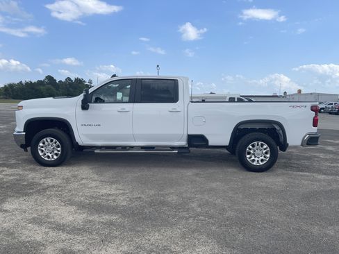 Used 2025 Chevrolet Silverado 3500 LT w/ Convenience Package AWD/4WD image 7