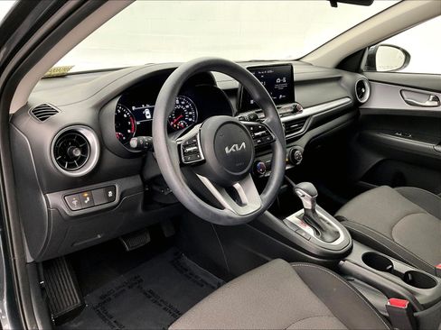 Used 2024 Kia Forte LXS w/ LXS Technology Package FWD image 19