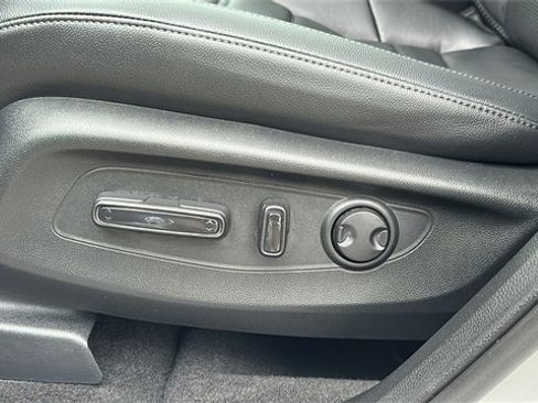 Used 2025 Honda CR-V EX-L image 10