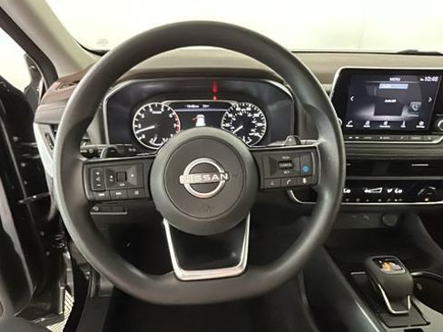 Used 2023 Nissan Rogue SV AWD/4WD image 14