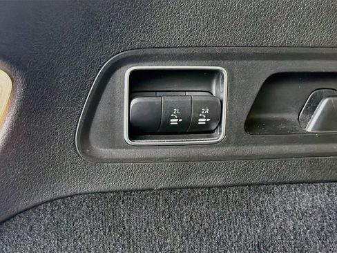 Used 2021 Mercedes-Benz GLS 580 4MATIC image 13