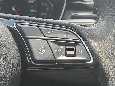 Used 2023 Audi A4 2.0T Premium w/ Convenience Package AWD/4WD image 18