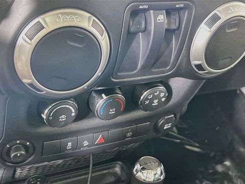 Used 2015 Jeep Wrangler Sahara AWD/4WD image 14
