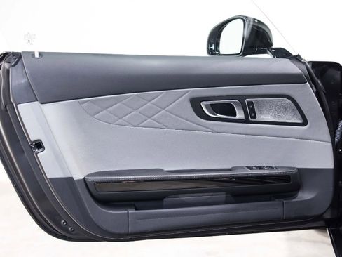 Used 2018 Mercedes-Benz AMG GT C image 9
