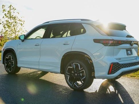 New 2026 Volkswagen Tiguan SEL R-Line image 27