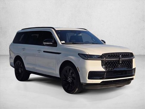 New 2025 Lincoln Navigator Reserve w/ Jet Appearance Package image 5