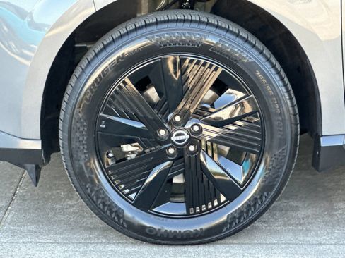 Certified 2025 Nissan Murano SV AWD/4WD image 23