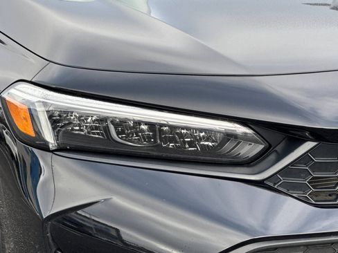Used 2025 Honda Civic Sport image 11