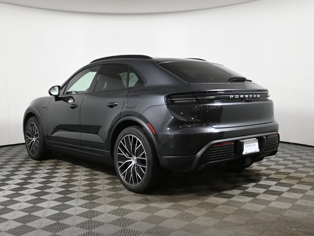 Used 2026 Porsche Macan 4 Electric AWD/4WD image 3