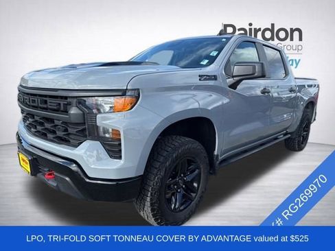 Used 2024 Chevrolet Silverado 1500 Custom Trail Boss w/ LPO, Dark Essentials Package image 3