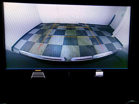 Used 2020 GMC Sierra 1500 Elevation w/ Elevation Value Package image 5