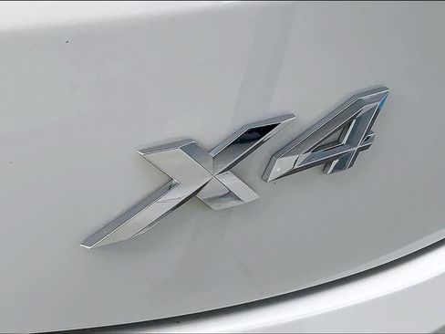Used 2022 BMW X4 xDrive30i w/ Premium Package 2 image 9