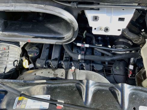 Used 2024 RAM ProMaster 2500 w/ Safety Group FWD image 29