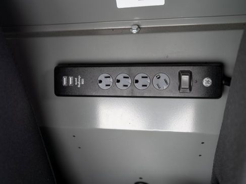 Used 2022 Ford Transit Connect XL image 19