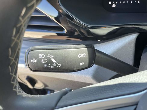 Used 2024 Volkswagen Taos S FWD image 18