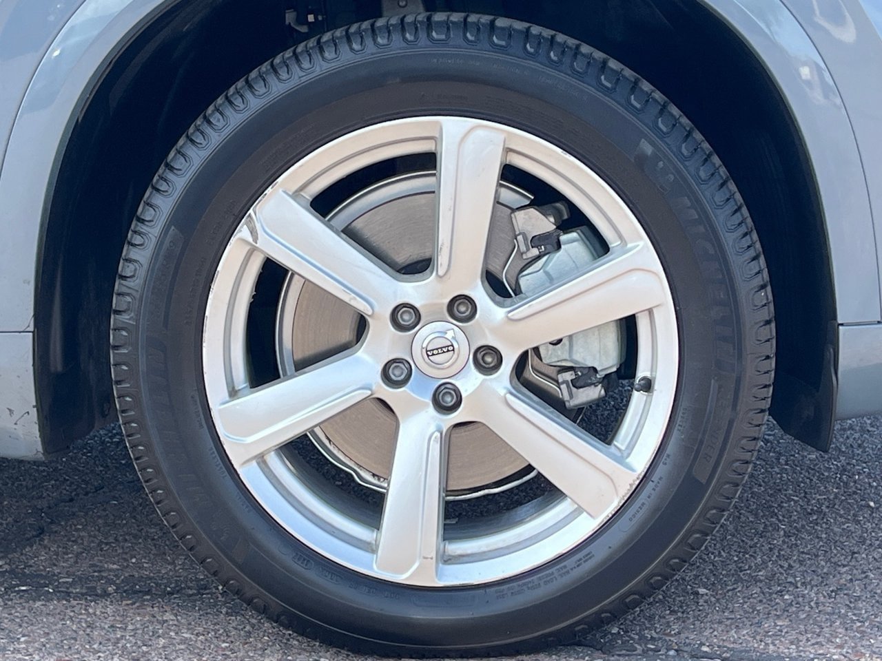 Used 2022 Volvo XC90 T5 Momentum AWD/4WD image 8