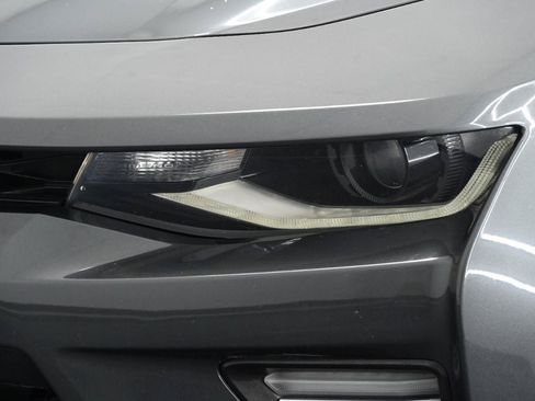 Used 2016 Chevrolet Camaro SS RWD image 8