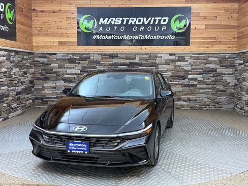 Used 2024 Hyundai Elantra SEL FWD image 6