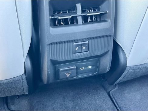 New 2026 Jeep Cherokee Overland image 27