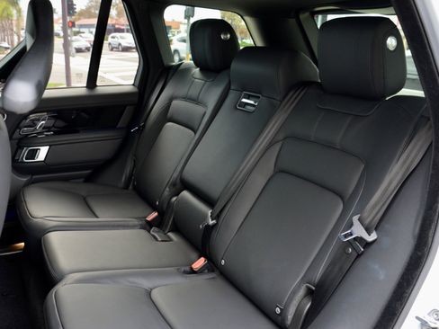 Used 2019 Land Rover Range Rover Supercharged image 19