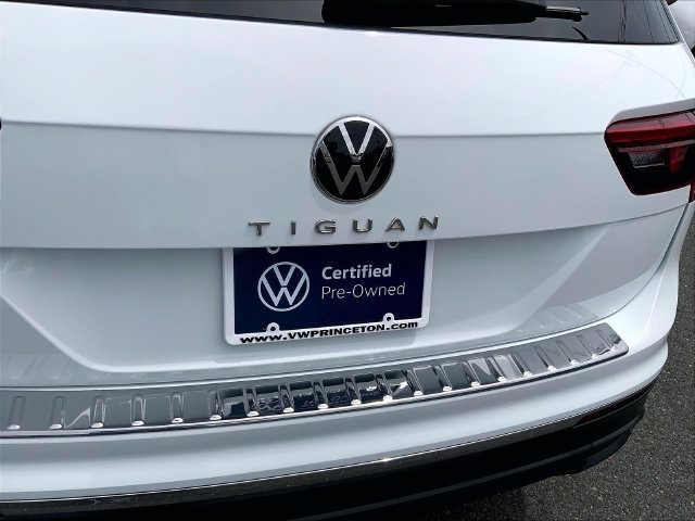 Certified 2023 Volkswagen Tiguan S FWD image 18