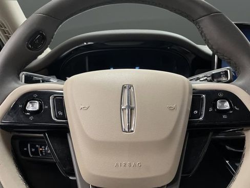 Used 2023 Lincoln Corsair AWD image 17