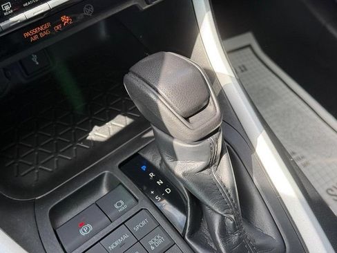 Used 2021 Toyota RAV4 XLE AWD/4WD image 24