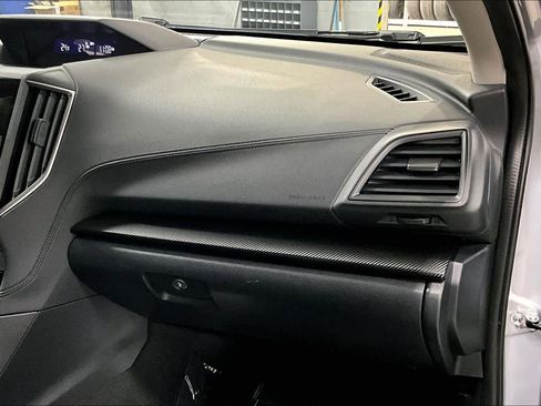 Used 2019 Subaru Crosstrek 2.0i Premium w/ Eyesight System image 17