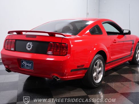 Used 2005 Ford Mustang GT RWD image 10