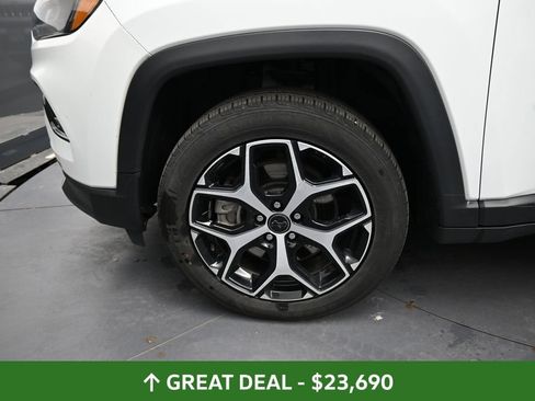 Used 2025 Jeep Compass Limited AWD/4WD image 15