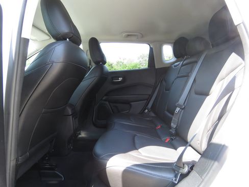Used 2018 Jeep Compass Limited AWD/4WD image 19